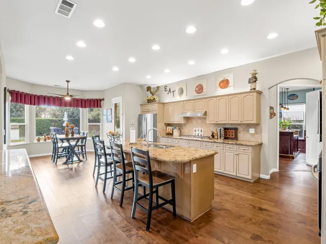 $965,000 | 156 Richmond Avenue, Clovis, CA 93619