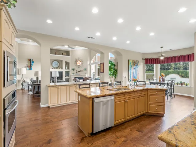 $965,000 | 156 Richmond Avenue, Clovis, CA 93619