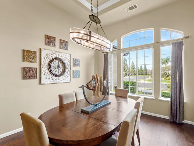 $965,000 | 156 Richmond Avenue, Clovis, CA 93619