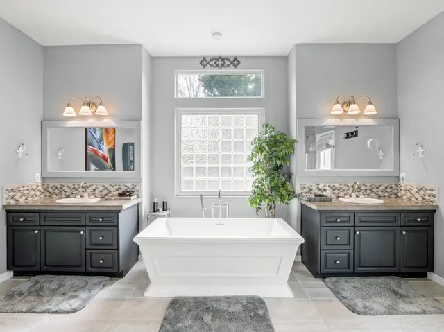 $965,000 | 156 Richmond Avenue, Clovis, CA 93619