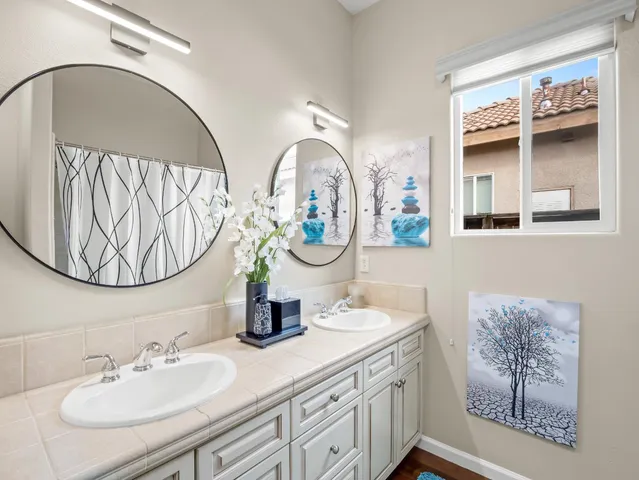 $965,000 | 156 Richmond Avenue, Clovis, CA 93619