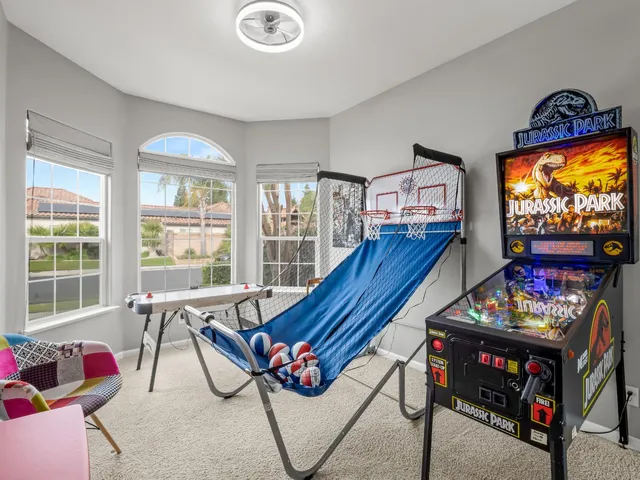 $965,000 | 156 Richmond Avenue, Clovis, CA 93619