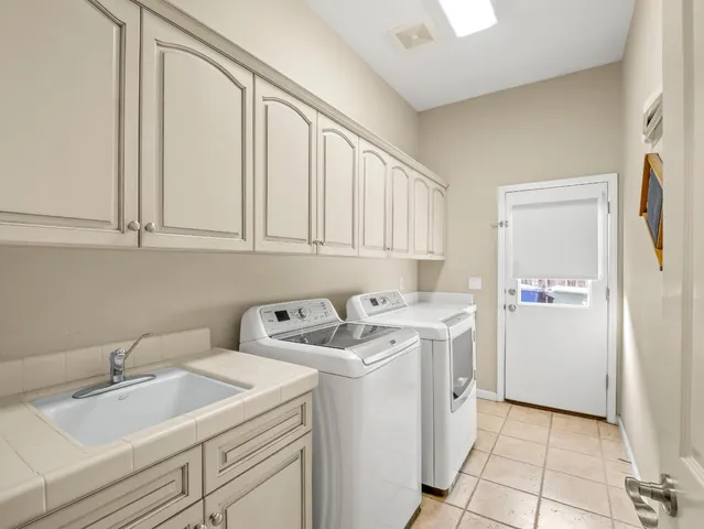 $965,000 | 156 Richmond Avenue, Clovis, CA 93619