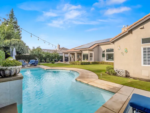 $965,000 | 156 Richmond Avenue, Clovis, CA 93619