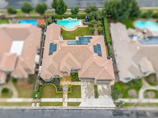 $965,000 | 156 Richmond Avenue, Clovis, CA 93619