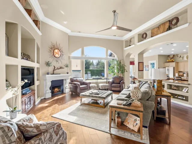 $965,000 | 156 Richmond Avenue, Clovis, CA 93619