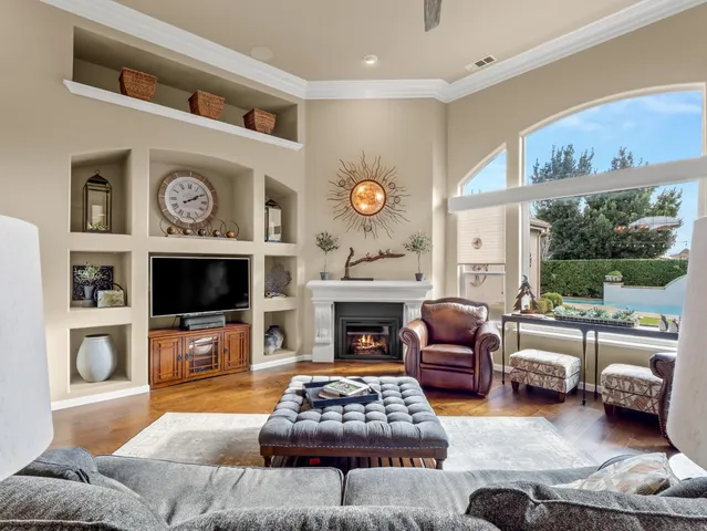 $965,000 | 156 Richmond Avenue, Clovis, CA 93619