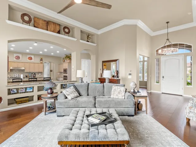 $965,000 | 156 Richmond Avenue, Clovis, CA 93619