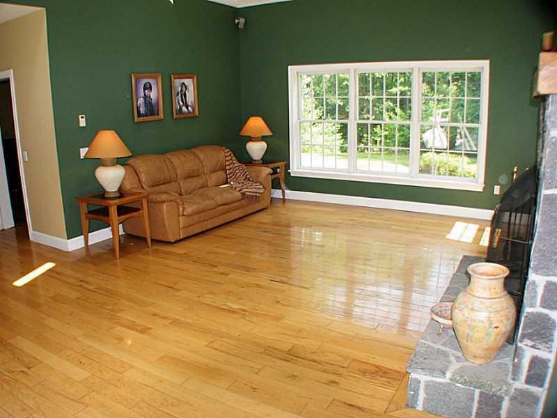 64 Ogunquit Road Cape Neddick, ME 03902 - Photo 9 of 35 Den/Family/Great Room.