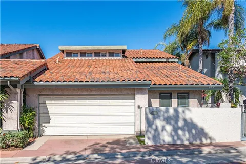 $1,295,000 | 627 Avery Place, Long Beach, CA 90807