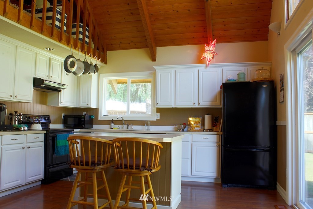 17823 Jordan Street Southwest Rochester, WA 98579 - Photo 4 of 14