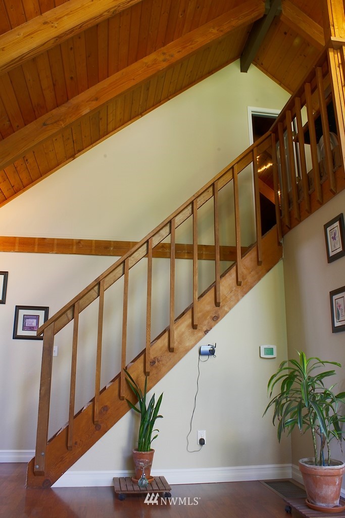17823 Jordan Street Southwest Rochester, WA 98579 - Photo 6 of 14