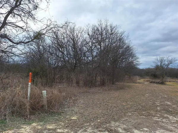 $120,000 | 303 Creekwood Drive, Blum, TX 76627