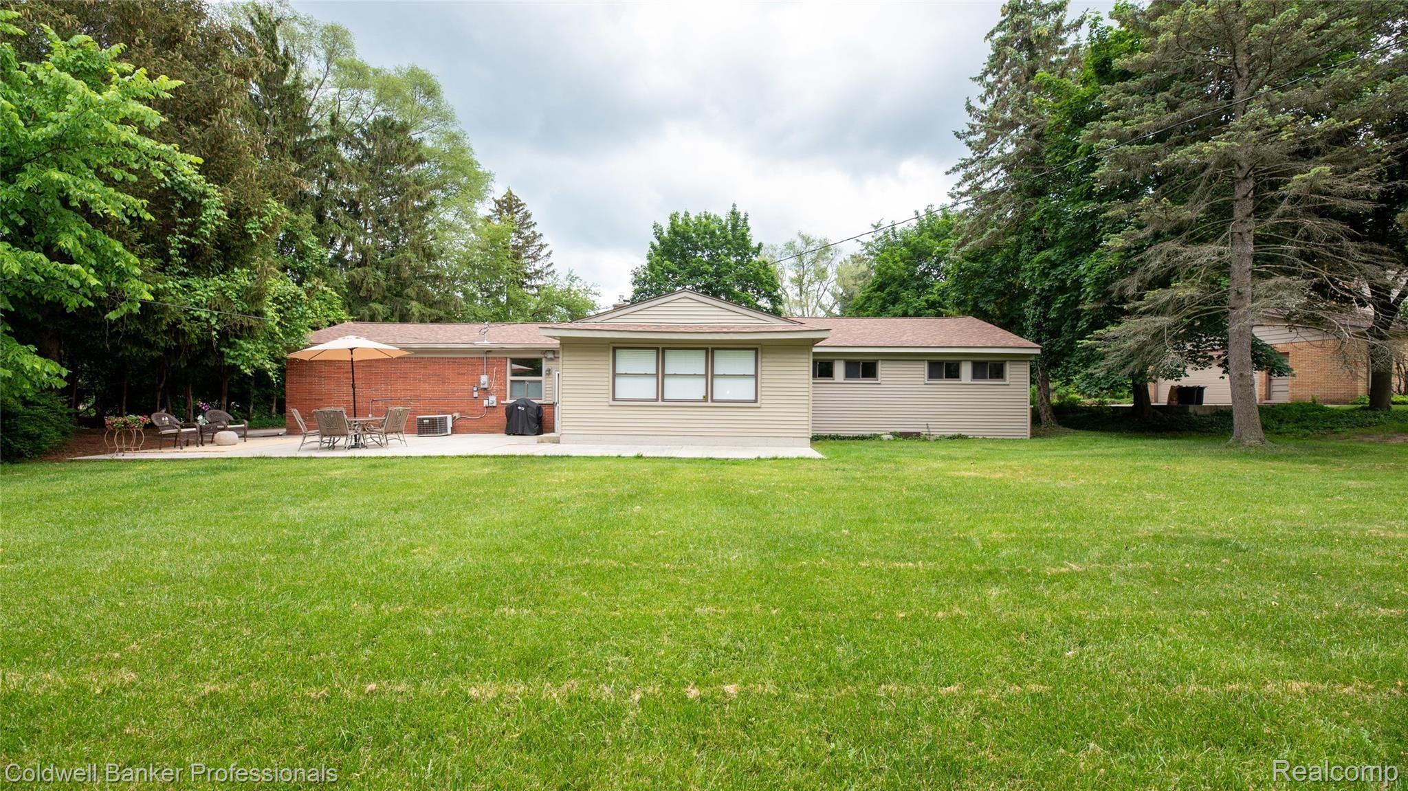 35932 Hardenburg Road Farmington, MI 48331 - Photo 5 of 34 00__2.jpg