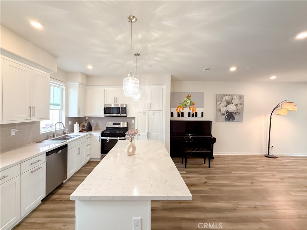 2129 Yukon Pomona, CA 91766 - Photo 17 of 46