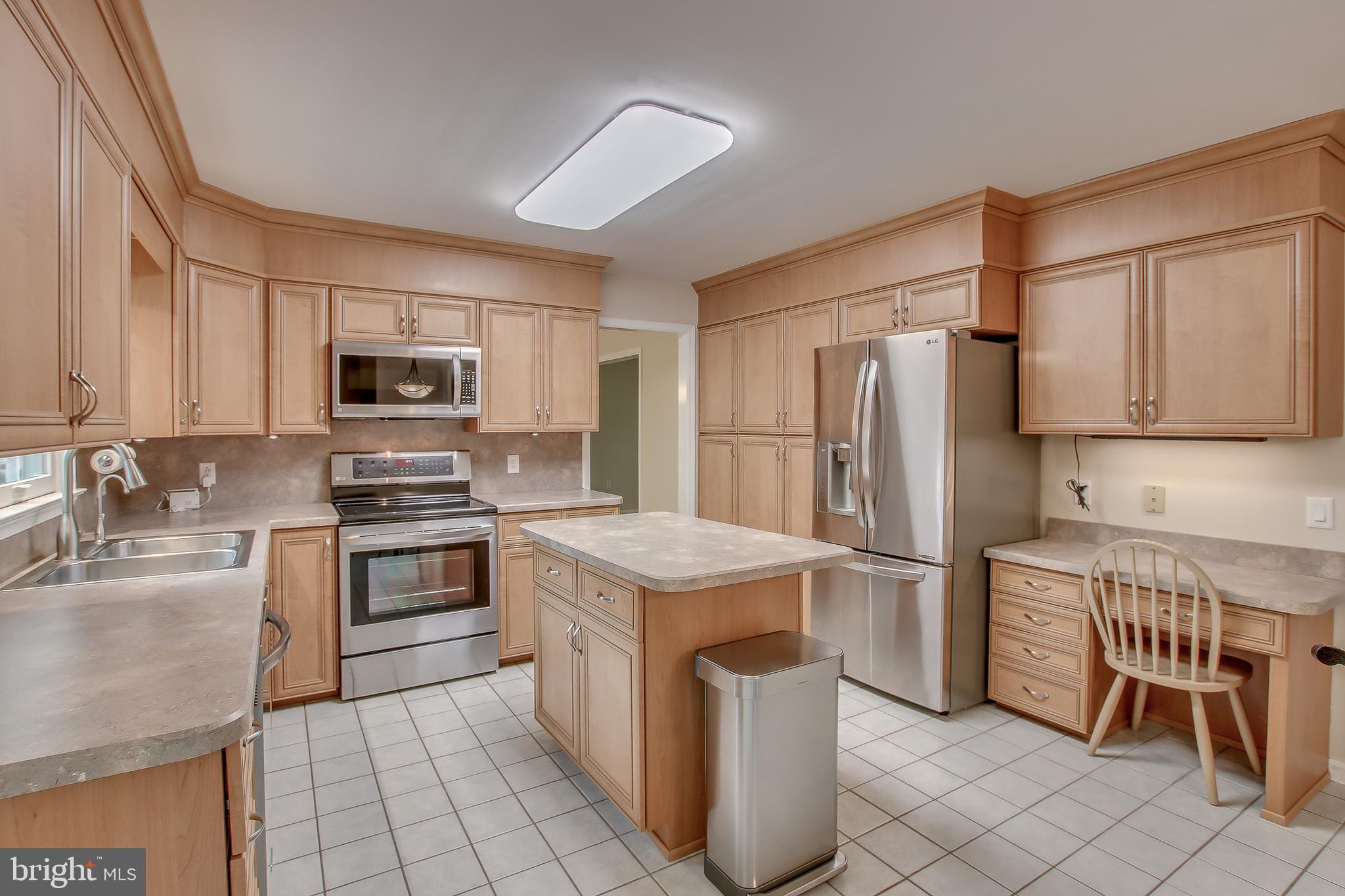 390 North Buck Road Downingtown, PA 19335 - Photo 5 of 26 Gallery Image 5