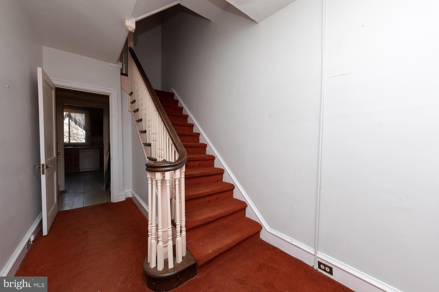 11 West Hampton Road Philadelphia, PA 19118 - Photo 17 of 33