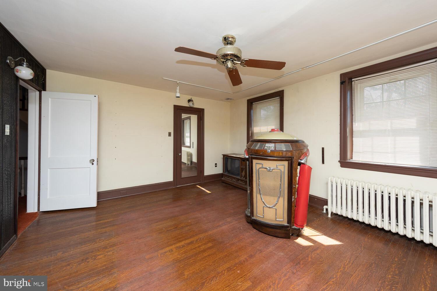 11 West Hampton Road Philadelphia, PA 19118 - Photo 21 of 33