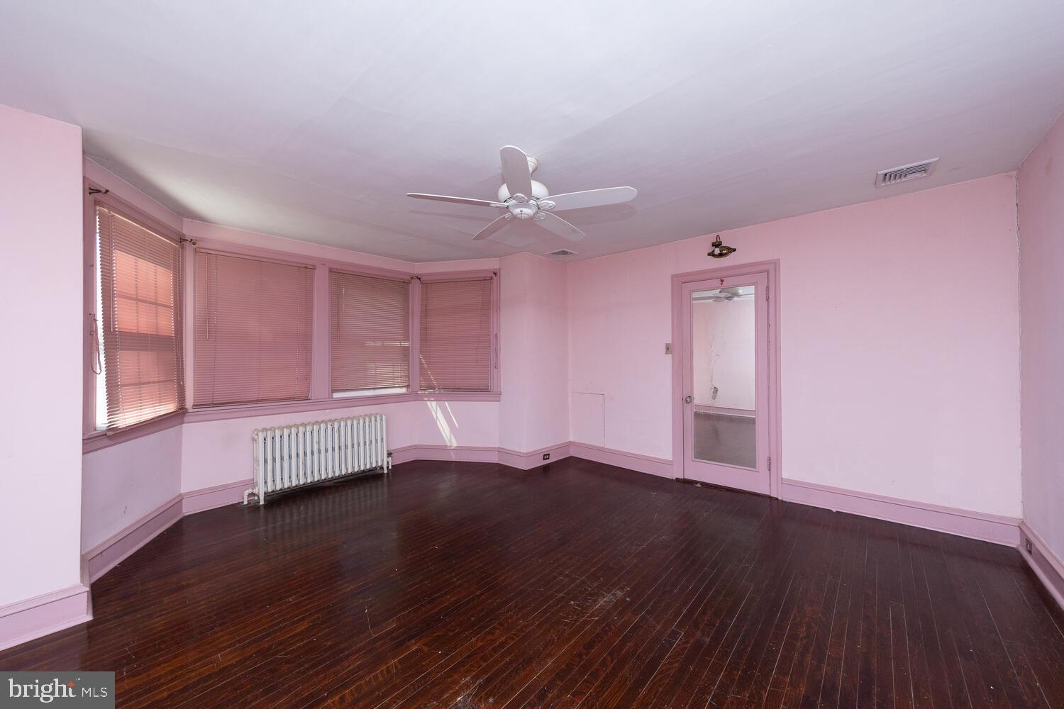 11 West Hampton Road Philadelphia, PA 19118 - Photo 25 of 33