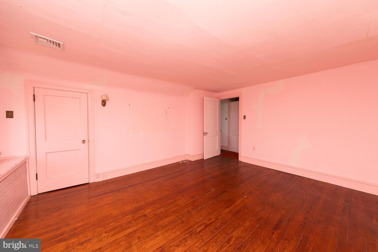 11 West Hampton Road Philadelphia, PA 19118 - Photo 27 of 33