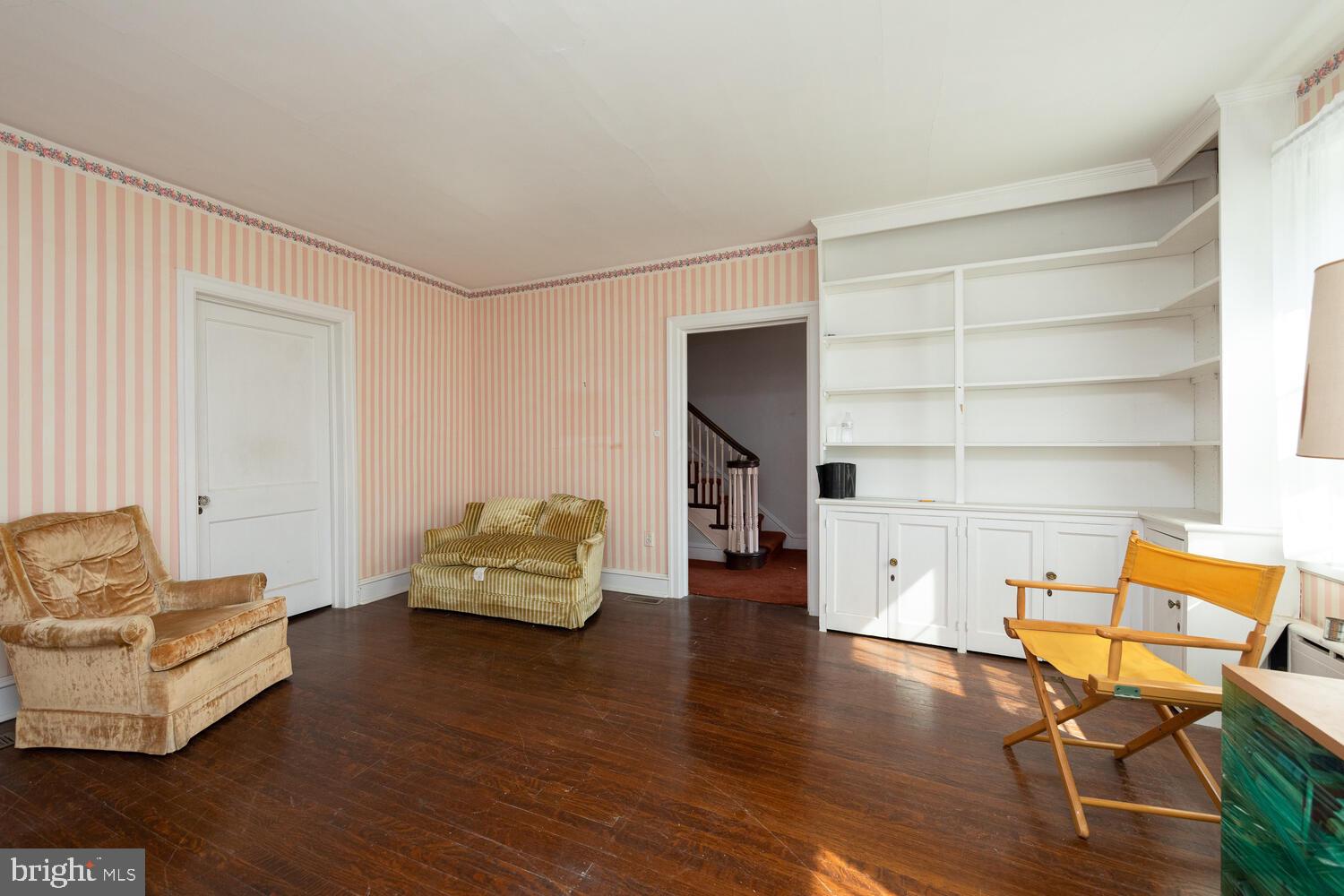 11 West Hampton Road Philadelphia, PA 19118 - Photo 5 of 33