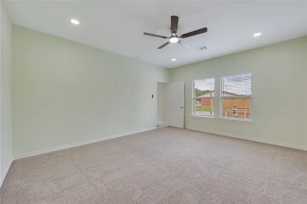 $279,000 | 1400 West 18th Street, Bryan, TX 77803