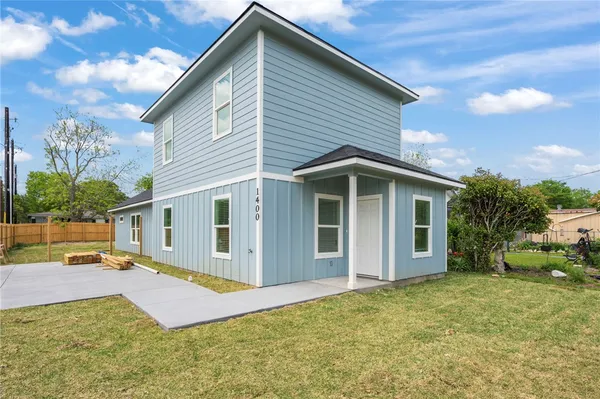 $279,000 | 1400 West 18th Street, Bryan, TX 77803