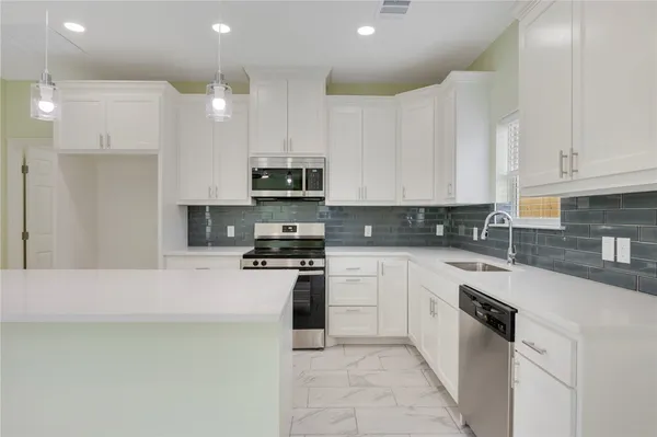 $279,000 | 1400 West 18th Street, Bryan, TX 77803