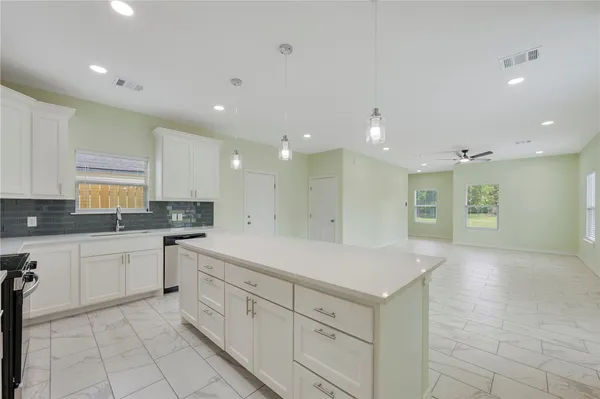 $279,000 | 1400 West 18th Street, Bryan, TX 77803