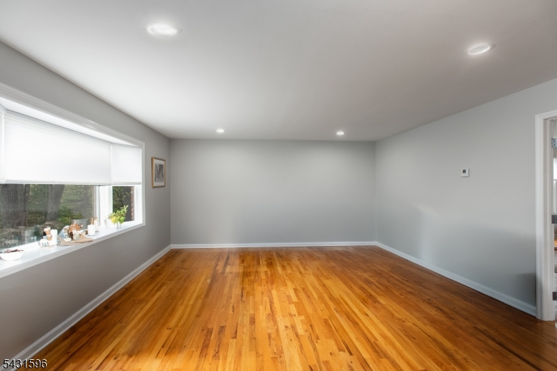17 Drift Road Watchung, NJ 07069 - Photo 12 of 29