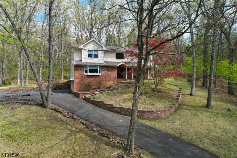 17 Drift Road Watchung, NJ 07069 - Photo 2 of 29