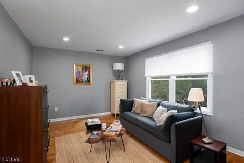 $1,300,000 | 17 Drift Road, Watchung, NJ 07069