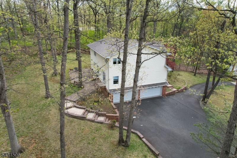 17 Drift Road Watchung, NJ 07069 - Photo 27 of 29