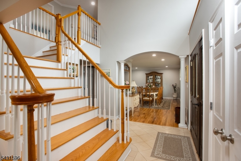 17 Drift Road Watchung, NJ 07069 - Photo 3 of 29