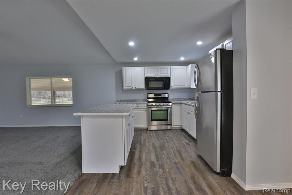 12920 Grafton Road Carleton, MI 48117 - Photo 11 of 20
