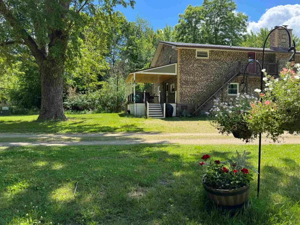 $514,900 | N5095 Town Hall Road, Montello, WI 53949