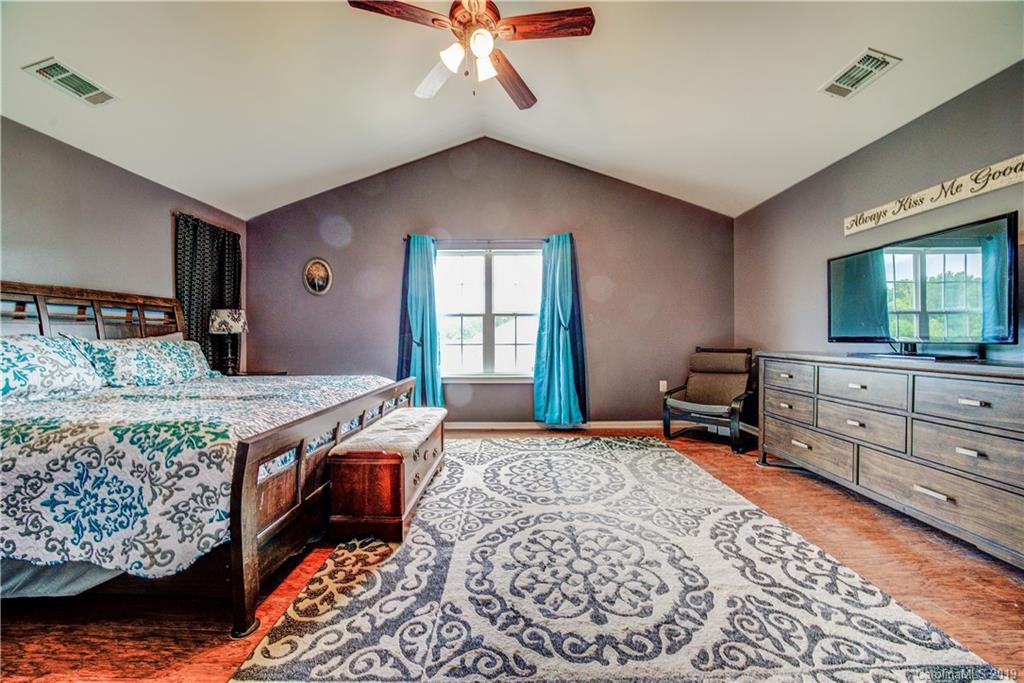 725 Overlook Road Lowell, NC 28098 - Photo 12 of 28 Gallery Image 12