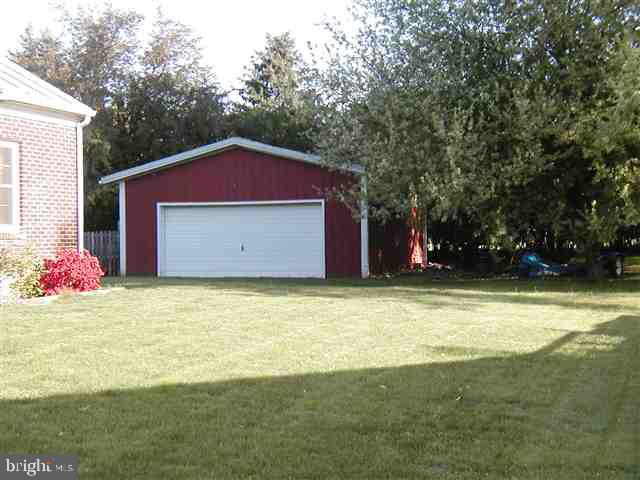 51 Greystone Road Carlisle, PA 17013 - Photo 3 of 22 Gallery Image 3
