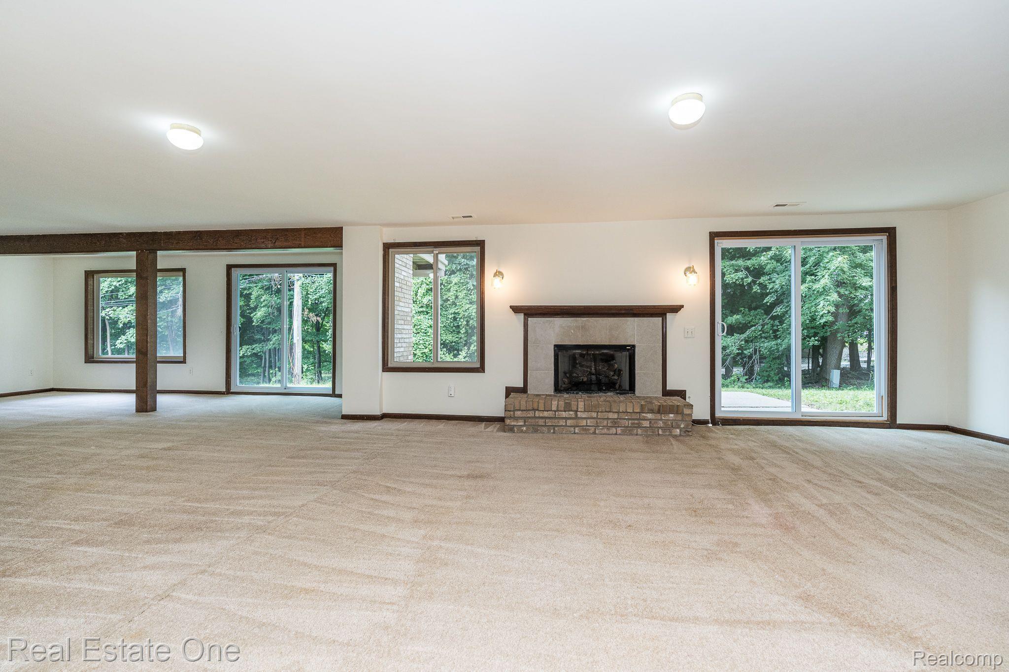289 Rose Brier Drive Rochester, MI 48309 - Photo 23 of 42 Gallery Image 23