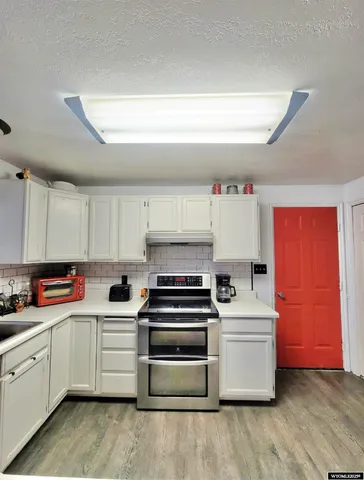 $314,900 | 1921 Berry Drive, Kemmerer, WY 83101