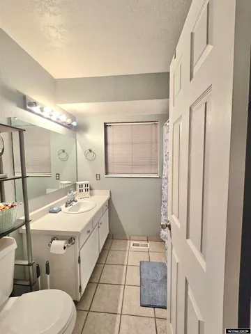 $314,900 | 1921 Berry Drive, Kemmerer, WY 83101