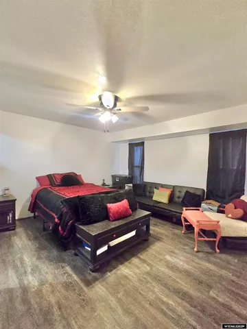 $314,900 | 1921 Berry Drive, Kemmerer, WY 83101