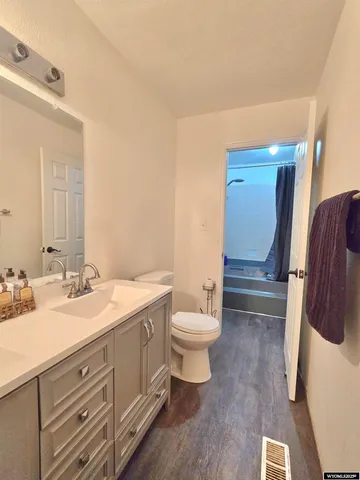 $314,900 | 1921 Berry Drive, Kemmerer, WY 83101