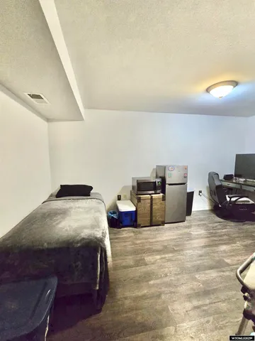 $314,900 | 1921 Berry Drive, Kemmerer, WY 83101