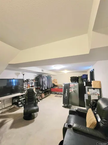 $314,900 | 1921 Berry Drive, Kemmerer, WY 83101