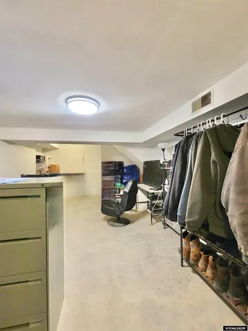 $314,900 | 1921 Berry Drive, Kemmerer, WY 83101