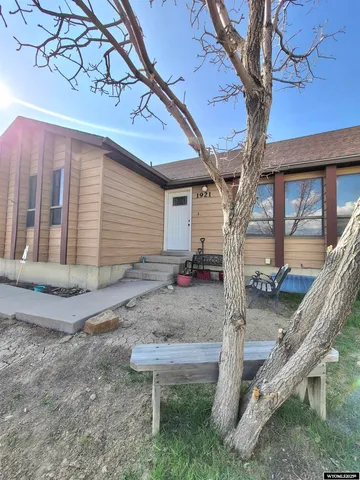 $314,900 | 1921 Berry Drive, Kemmerer, WY 83101