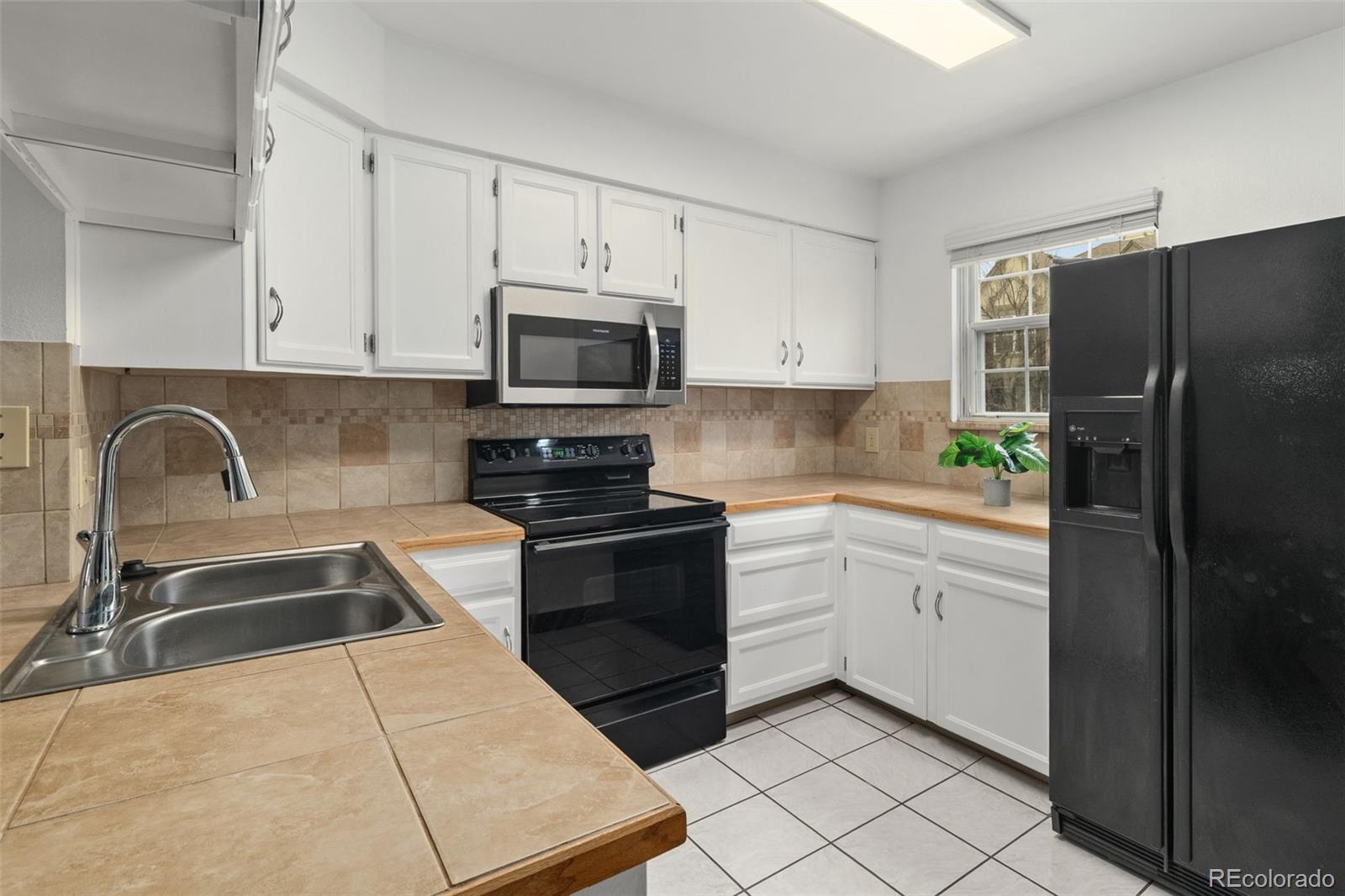 1811 South Quebec Way, Unit 17 Denver, CO 80231 - Photo 12 of 44