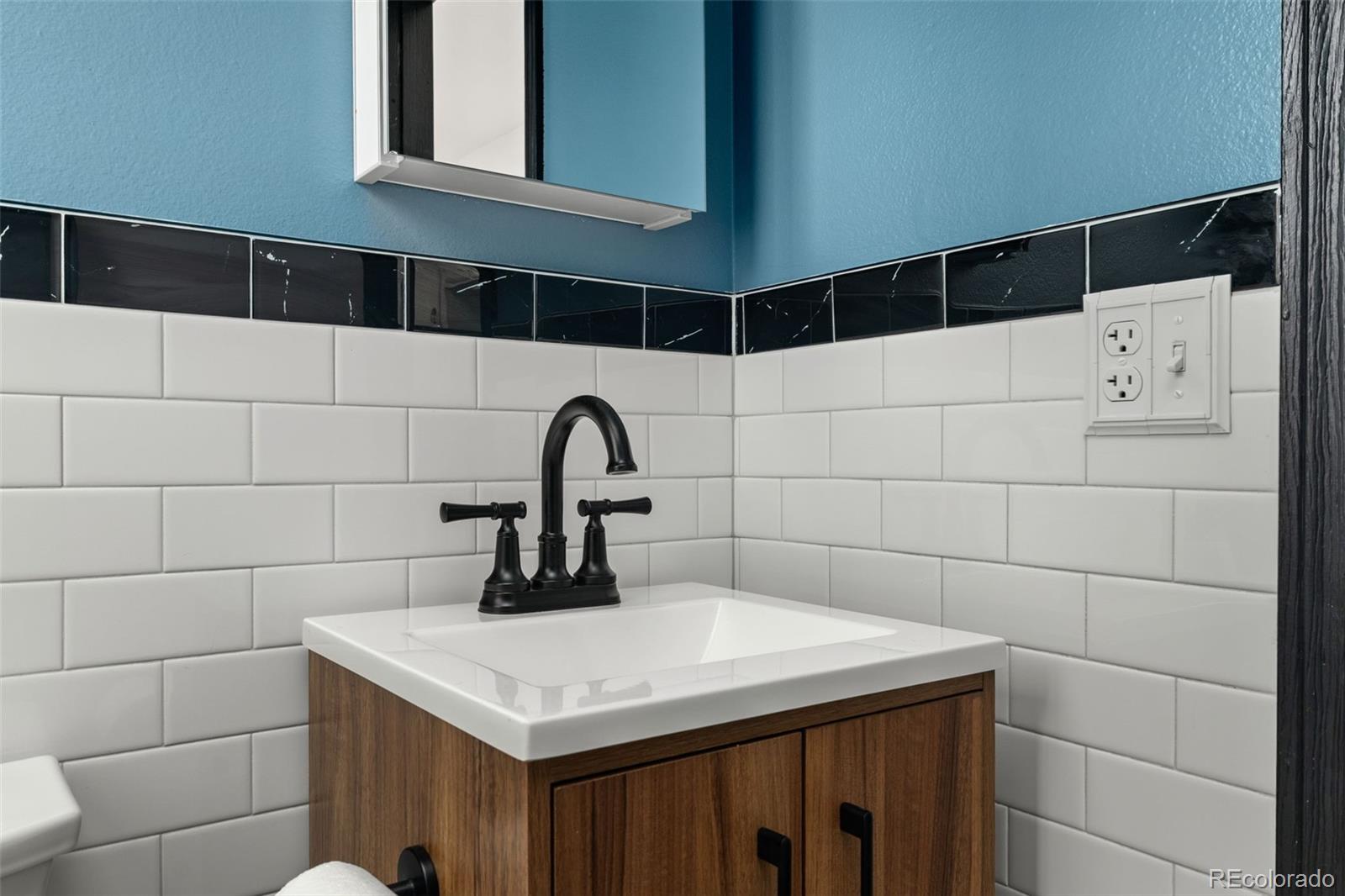 1811 South Quebec Way, Unit 17 Denver, CO 80231 - Photo 17 of 44