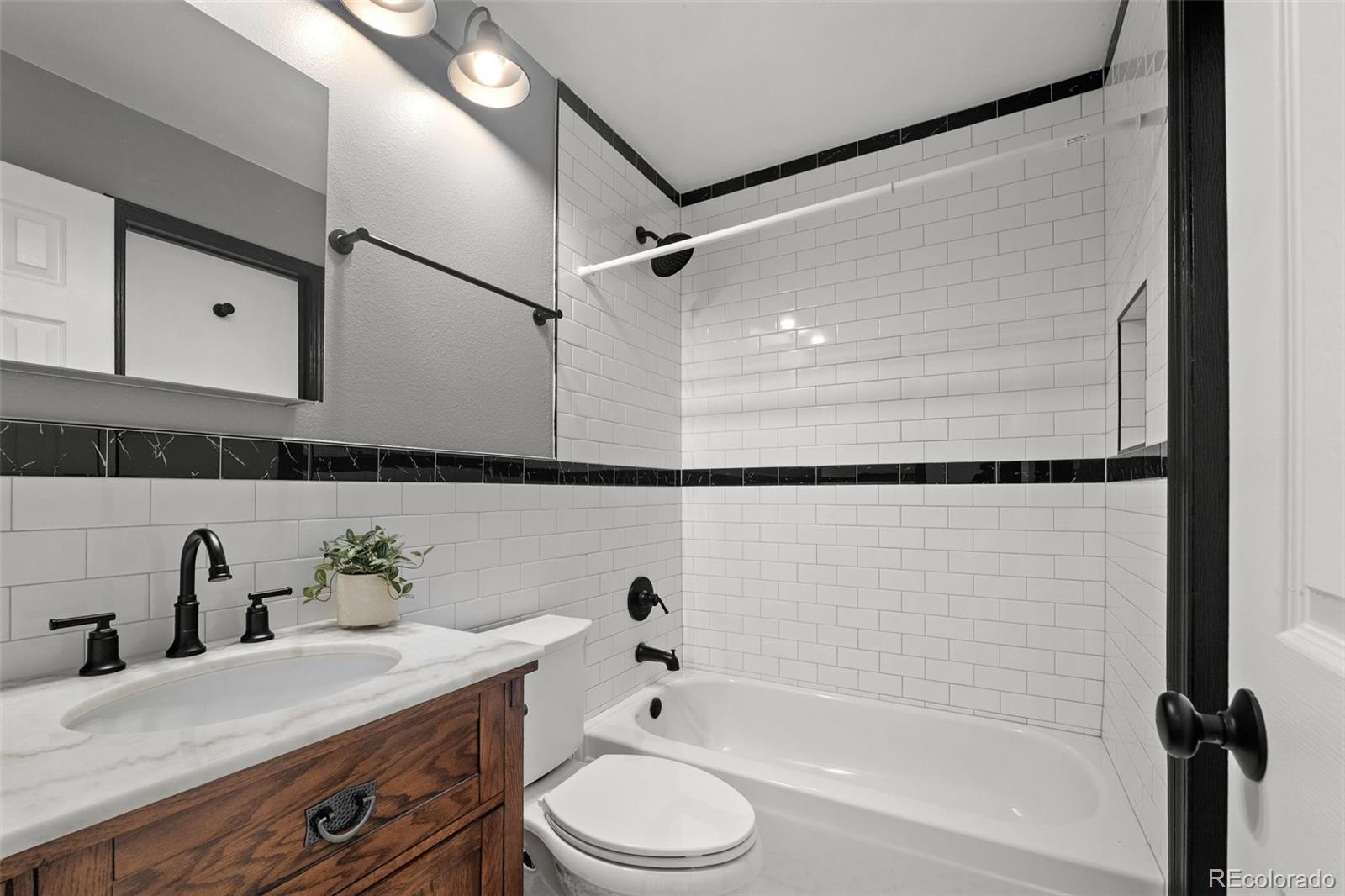 1811 South Quebec Way, Unit 17 Denver, CO 80231 - Photo 33 of 44